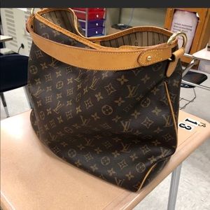 Authentic Delightful MM